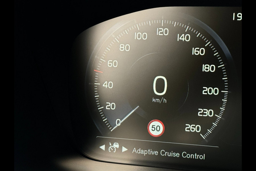 Volvo V90 2.0 T4 Inscription | Trekhaak | Head Up | Dodehoek | ACC | Carplay