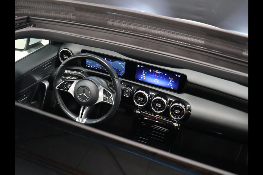 Mercedes-Benz A-Klasse 180 Business Line [SCHUIFKANTELDAK, 360 CAMERA, STOELVERWARMING, CRUISE CONTROL, DIGITAL DASH, CLIMATE CONTROL, BLUETOOTH, NAVIGATIE, LED, NIEUWSTAAT]