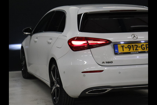 Mercedes-Benz A-Klasse 180 Business Line [SCHUIFKANTELDAK, 360 CAMERA, STOELVERWARMING, CRUISE CONTROL, DIGITAL DASH, CLIMATE CONTROL, BLUETOOTH, NAVIGATIE, LED, NIEUWSTAAT]