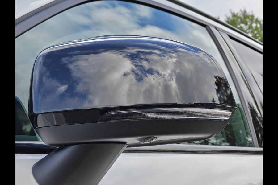 Volvo XC40 B4 211PK Plus Dark | BLIS | Trekhaak | 360 | H&K | Pano | Carplay | Elektr. Stoelen | ACC | Stoel/Stuur verwarming |