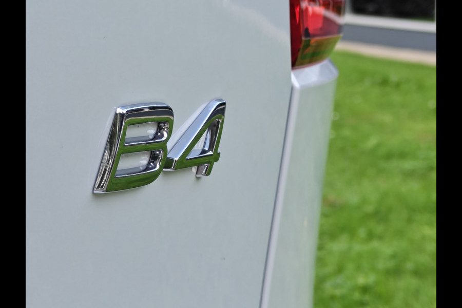 Volvo XC40 B4 211PK Plus Dark | BLIS | Trekhaak | 360 | H&K | Pano | Carplay | Elektr. Stoelen | ACC | Stoel/Stuur verwarming |