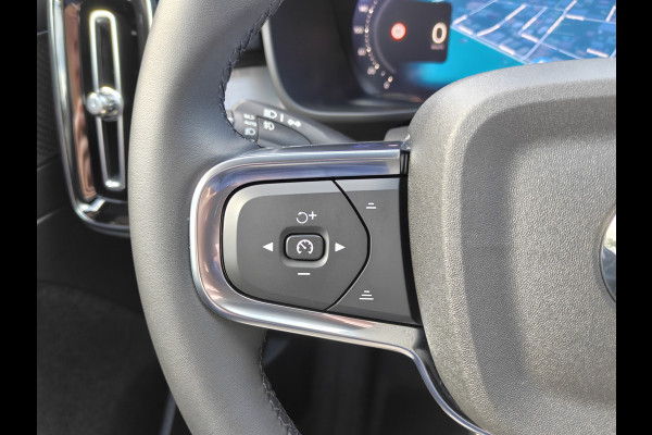 Volvo XC40 B4 211PK Plus Dark | BLIS | Trekhaak | 360 | H&K | Pano | Carplay | Elektr. Stoelen | ACC | Stoel/Stuur verwarming |
