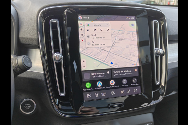 Volvo XC40 B4 211PK Plus Dark | BLIS | Trekhaak | 360 | H&K | Pano | Carplay | Elektr. Stoelen | ACC | Stoel/Stuur verwarming |
