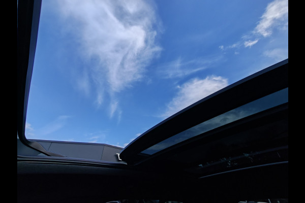 Volvo XC40 B4 211PK Plus Dark | BLIS | Trekhaak | 360 | H&K | Pano | Carplay | Elektr. Stoelen | ACC | Stoel/Stuur verwarming |