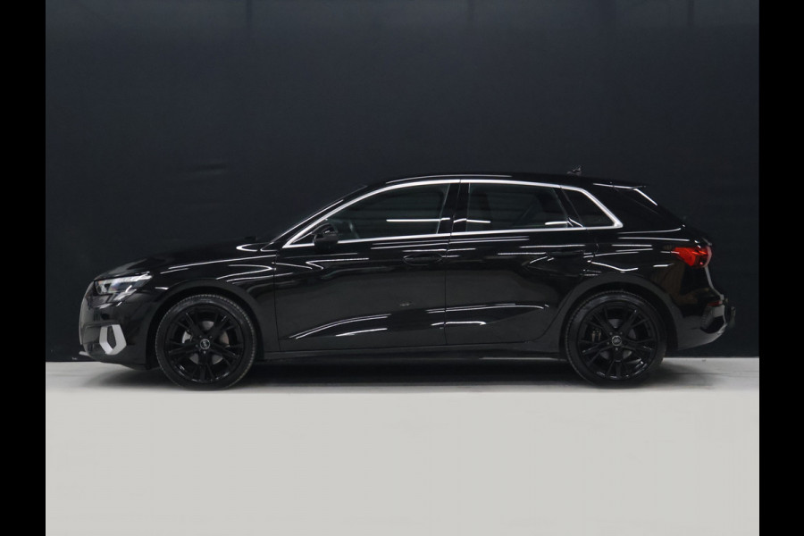 Audi A3 Sportback 35 TFSI Advanced edition [TREKHAAK AFNEEMBAAR, APPLE CARPLAY, ANDROID, ADAPTIVE CRUISE CONTROL, DIGITAL DASH, PDC V+A, ELEKTRISCHE ACHTERKLEP, NAVIGATIE, BLUETOOTH, LED, NIEUWSTAAT]