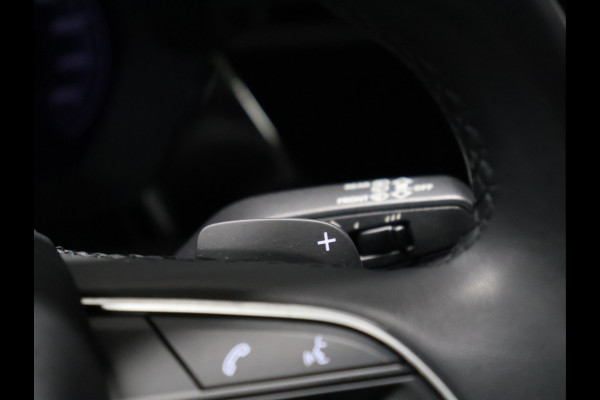 Audi A3 Sportback 35 TFSI Advanced edition [TREKHAAK AFNEEMBAAR, APPLE CARPLAY, ANDROID, ADAPTIVE CRUISE CONTROL, DIGITAL DASH, PDC V+A, ELEKTRISCHE ACHTERKLEP, NAVIGATIE, BLUETOOTH, LED, NIEUWSTAAT]