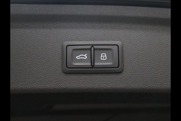 Audi A3 Sportback 35 TFSI Advanced edition [TREKHAAK AFNEEMBAAR, APPLE CARPLAY, ANDROID, ADAPTIVE CRUISE CONTROL, DIGITAL DASH, PDC V+A, ELEKTRISCHE ACHTERKLEP, NAVIGATIE, BLUETOOTH, LED, NIEUWSTAAT]