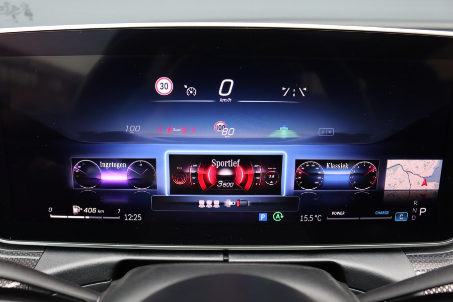 Mercedes-Benz C-Klasse 220 d AMG Line | Panoramadak | Surround Camera | Memory | Digital Light | Advanced Sound System | HUD | Keyless Go | Verwarmd Stuurwiel | Augmented Reality |