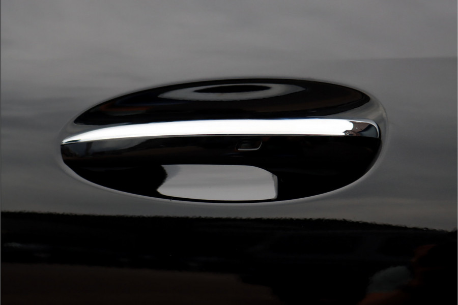 Mercedes-Benz CLE Coupé 200 AMG Line | Distronic Pro | Panoramadak | Memory | Burmester | Verwarmd Stuurwiel | Digital Light | Keyless Go | Camera | Stoelverwarming |