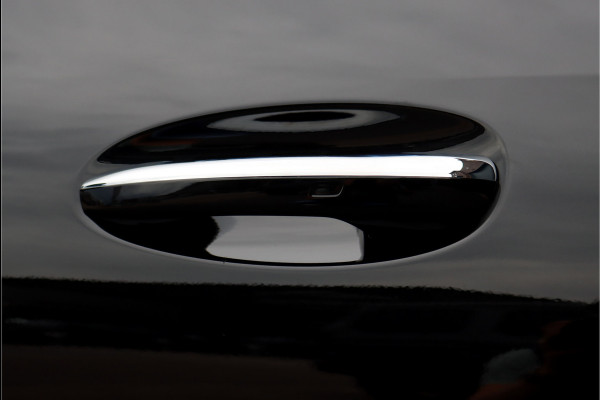 Mercedes-Benz CLE Coupé 200 AMG Line | Distronic Pro | Panoramadak | Memory | Burmester | Verwarmd Stuurwiel | Digital Light | Keyless Go | Camera | Stoelverwarming |