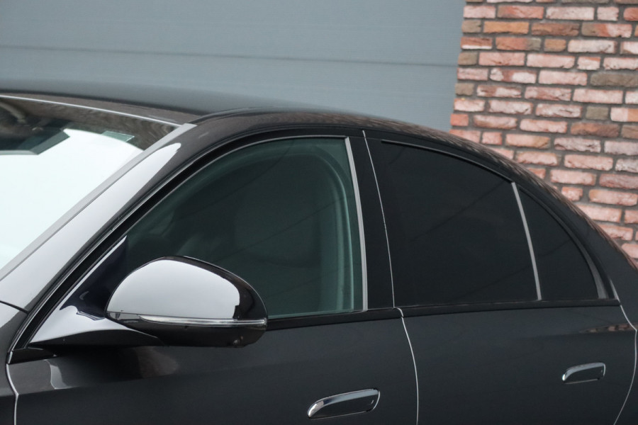 Mercedes-Benz E-Klasse 220 d AMG Line | Hyperscreen | Distronic | Memory | Surround Camera | Keyless Go | Verwarmd Stuurwiel | Digital Light | Nightpakket | Dodehoekassistent |