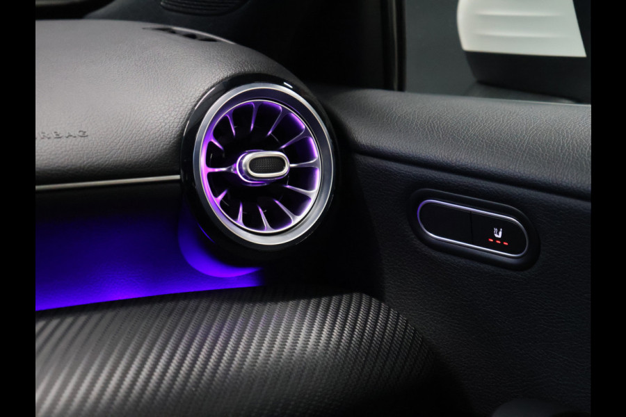 Mercedes-Benz A-Klasse 200 Business Solution [SCHUIFKANTELDAK, SFEERVERLICHTING, STOELVERWARMING, CAMERA, HALF LEDER, CRUISE, PDC V+A, BLUETOOTH, CLIMATE, NIEUWSTAAT]