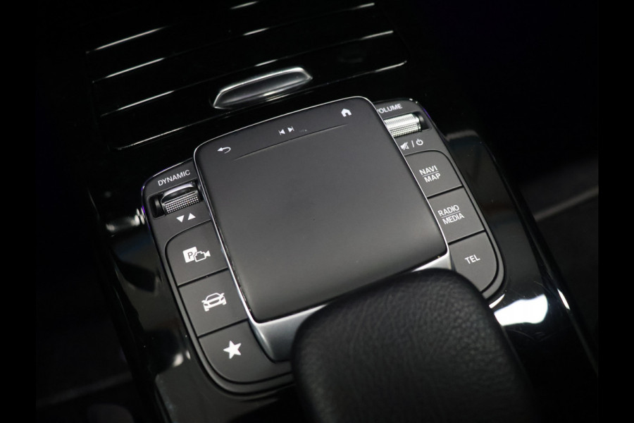 Mercedes-Benz A-Klasse 200 Business Solution [SCHUIFKANTELDAK, SFEERVERLICHTING, STOELVERWARMING, CAMERA, HALF LEDER, CRUISE, PDC V+A, BLUETOOTH, CLIMATE, NIEUWSTAAT]