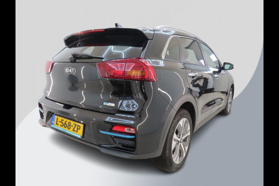Kia e-Niro ExecutiveLine 64 kWh | SOH 98,1 % | Lederen Interieur | Schuif - Kantel Dak | Navigatie | Dealer onderhouden |