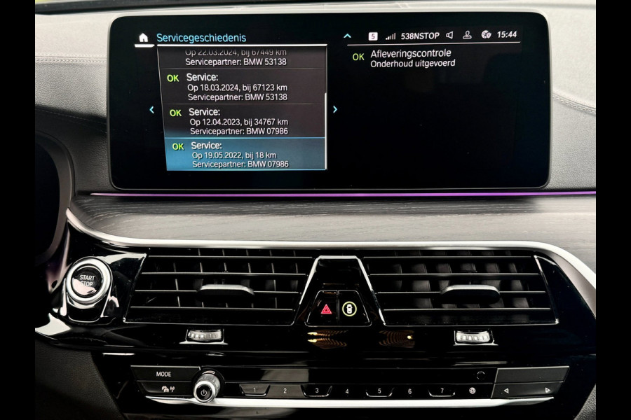 BMW 5 Serie 545e xDrive M-Sport | Trekhaak | 19 inch | Camera | ACC | Carplay | Dealer onderhouden | Stuurwiel verwarmd