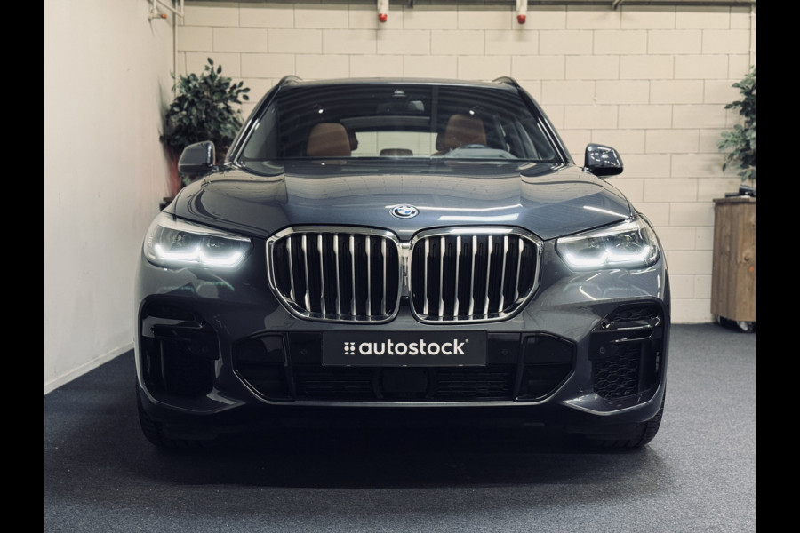 BMW X5 xDrive45e HighExe. M-Sport | Panorama | Trekhaak | Luchtv.