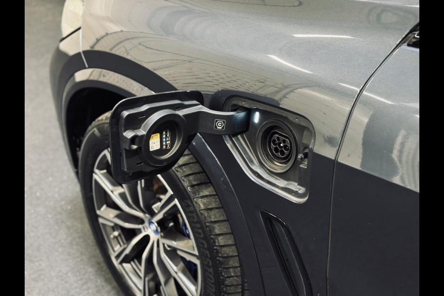 BMW X5 xDrive45e HighExe. M-Sport | Panorama | Trekhaak | Luchtv.