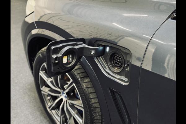 BMW X5 xDrive45e HighExe. M-Sport | Panorama | Trekhaak | Luchtv.