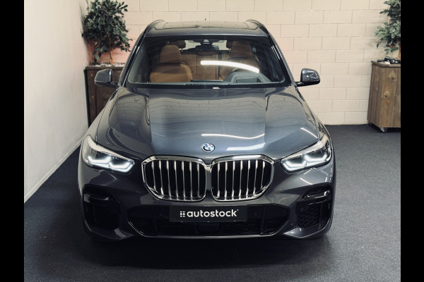 BMW X5 xDrive45e HighExe. M-Sport | Panorama | Trekhaak | Luchtv.