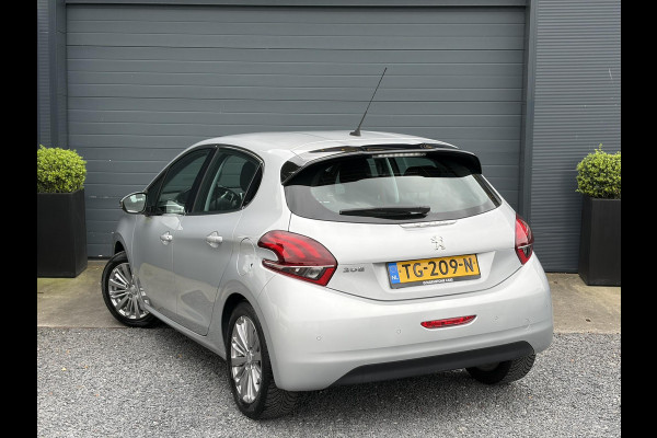 Peugeot 208 1.2 PureTech Blue Lease Executive ✓Dealer Onderhouden✓2e Eigenaar✓Navi✓Carplay✓Clima✓Cruise✓Pdc✓5 Deurs✓16'' Lm velgen✓N.A.P✓Apk tot 09-2027