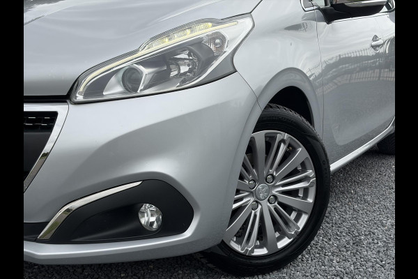 Peugeot 208 1.2 PureTech Blue Lease Executive ✓Dealer Onderhouden✓2e Eigenaar✓Navi✓Carplay✓Clima✓Cruise✓Pdc✓5 Deurs✓16'' Lm velgen✓N.A.P✓Apk tot 09-2027