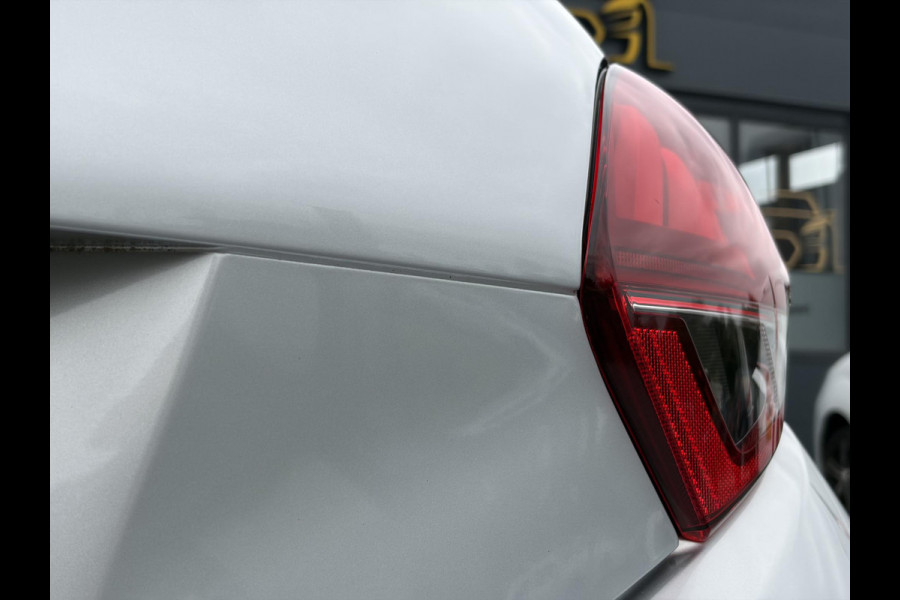 Peugeot 208 1.2 PureTech Blue Lease Executive ✓Dealer Onderhouden✓2e Eigenaar✓Navi✓Carplay✓Clima✓Cruise✓Pdc✓5 Deurs✓16'' Lm velgen✓N.A.P✓Apk tot 09-2027