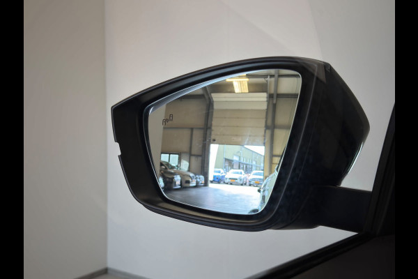 Škoda Karoq 1.5 TSI ACT Style Business / Pano / Trekhaak / ACC