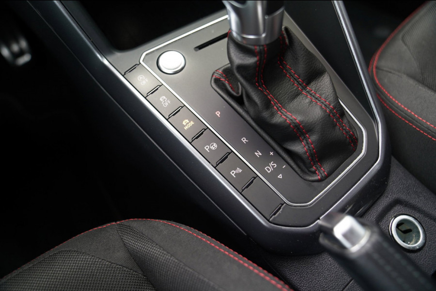 Volkswagen Polo 2.0 TSI GTI | LED | Stoelverwarming | Achteruitrijcamera | Apple Carplay | Climatronic | 200PK | NAP