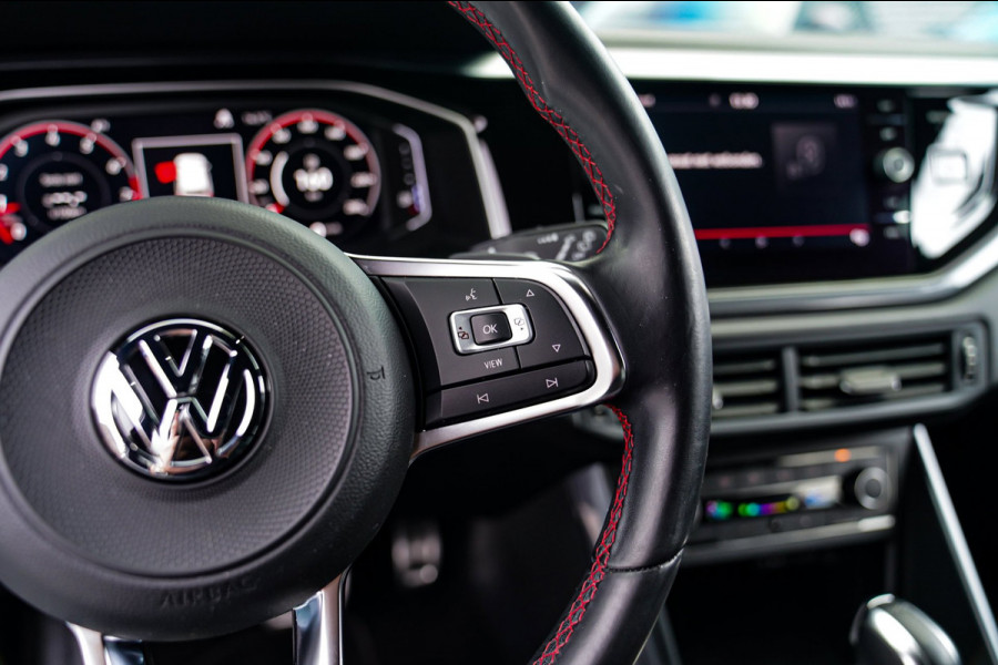 Volkswagen Polo 2.0 TSI GTI | LED | Stoelverwarming | Achteruitrijcamera | Apple Carplay | Climatronic | 200PK | NAP