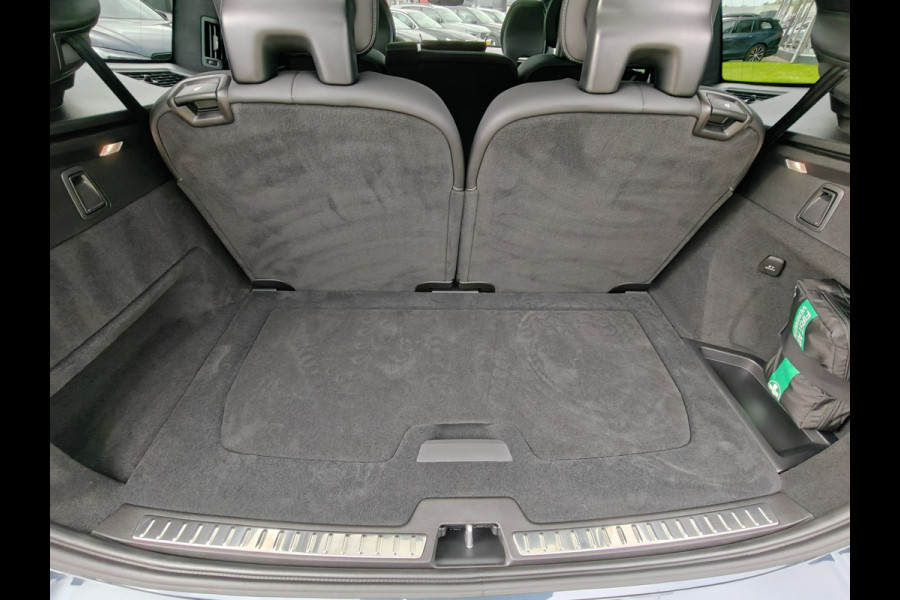 Volvo XC90 T8 405PK AWD Ultra Black Edition Plug-in hybrid | BLIS | Luchtvering | Trekhaak | B&W | Elektr. Stoelen | ACC | HUD | Pano |