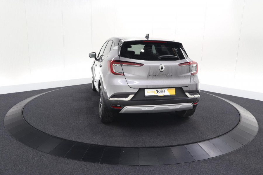 Renault Captur Mild Hybrid 140 EDC Techno | 360 Camera | Groot scherm | Stoelverwarming | Parkeersensoren | Allseason banden