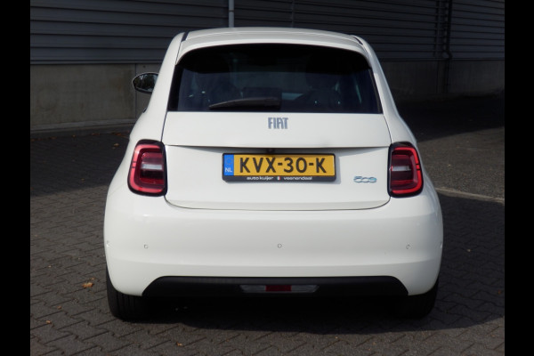 Fiat 500E 42 kWh Icon 42 kWh | SOH 96 % I Camera | Chroompakket | Park. sens. v+a I