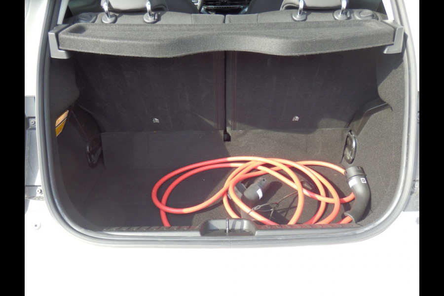 Fiat 500E 42 kWh Icon 42 kWh | SOH 96 % I Camera | Chroompakket | Park. sens. v+a I