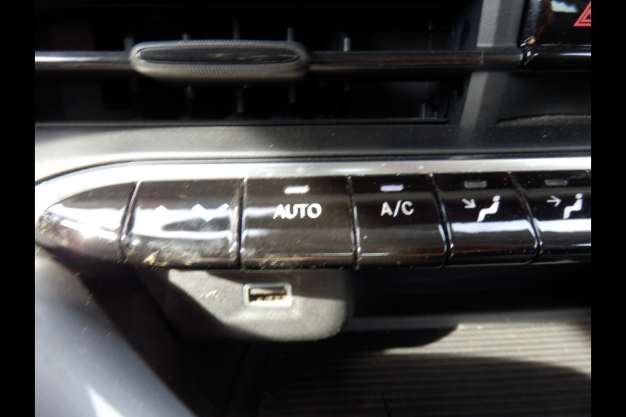 Fiat 500E 42 kWh Icon 42 kWh | SOH 96 % I Camera | Chroompakket | Park. sens. v+a I
