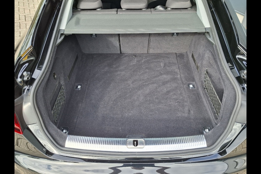 Audi A5 Sportback 40 TFSI Business Edition * Navigatiesysteem * AUTOMAAT * Elektrische kofferklep *