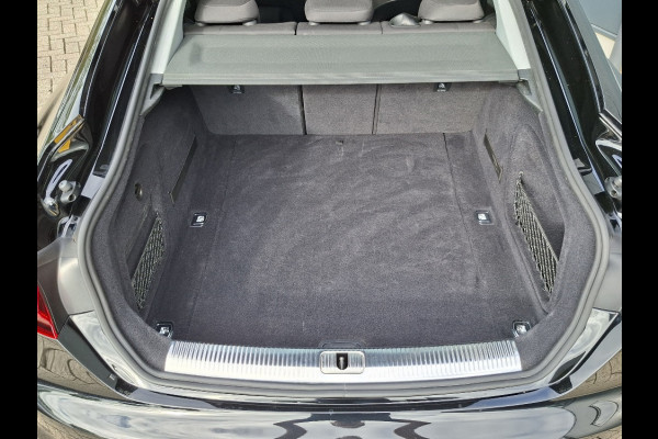 Audi A5 Sportback 40 TFSI Business Edition * Navigatiesysteem * AUTOMAAT * Elektrische kofferklep *