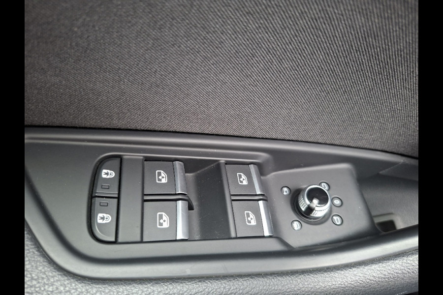 Audi A5 Sportback 40 TFSI Business Edition * Navigatiesysteem * AUTOMAAT * Elektrische kofferklep *