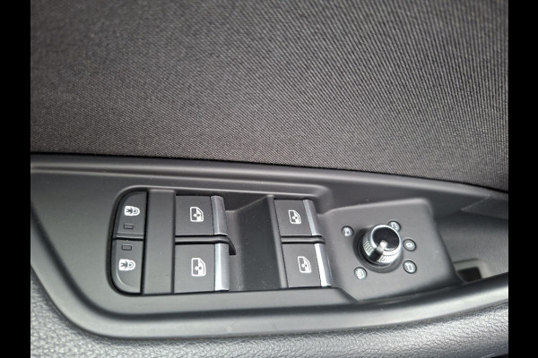 Audi A5 Sportback 40 TFSI Business Edition * Navigatiesysteem * AUTOMAAT * Elektrische kofferklep *