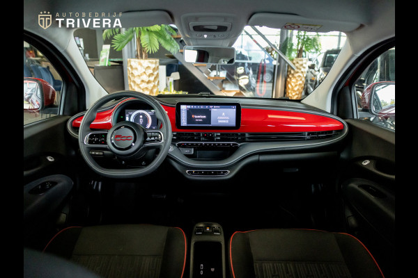 Fiat 500E RED 24 kWh l SoH 93% l CAMERA l 1ste eigenaar l CARPLAY l LMV l BTW auto l Zeer lage km's l als nieuw