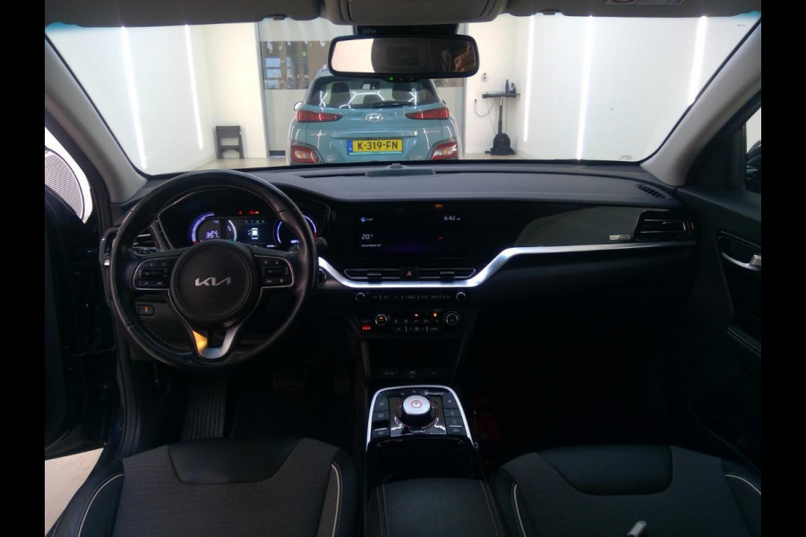 Kia e-Niro Edition 64 kWh | SOH 100% | Navigatie | Warmtepomp |