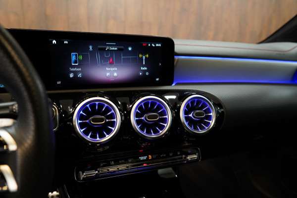 Mercedes-Benz CLA-Klasse 250 e AMG Line Pano|Burmester|Dealer onderh|Sfeerverlichting|19 inch