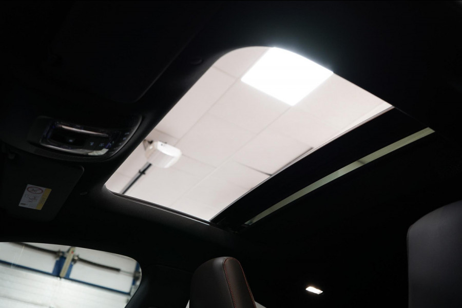 Mercedes-Benz CLA-Klasse 250 e AMG Line Pano|Burmester|Dealer onderh|Sfeerverlichting|19 inch