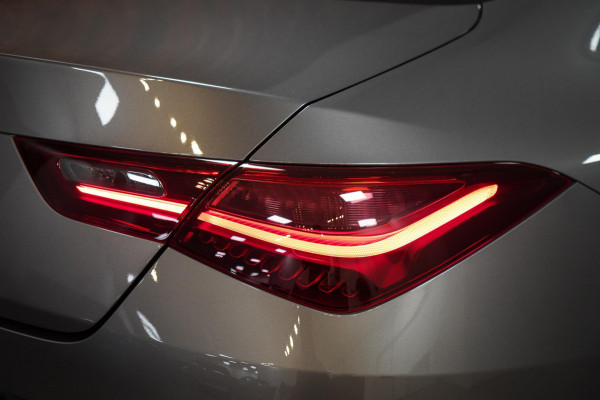 Mercedes-Benz CLA-Klasse 250 e AMG Line Pano|Burmester|Dealer onderh|Sfeerverlichting|19 inch