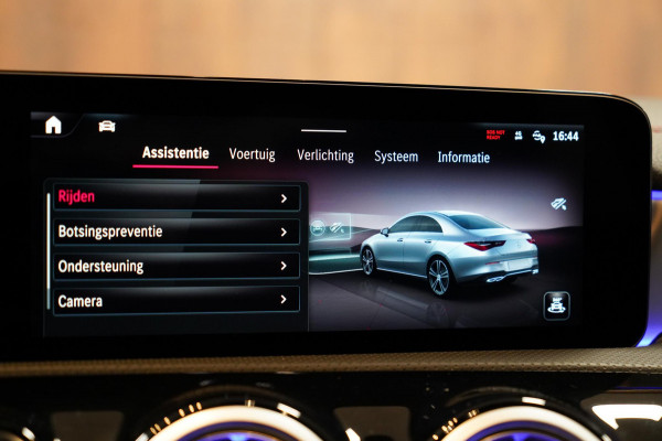 Mercedes-Benz CLA-Klasse 250 e AMG Line Pano|Burmester|Dealer onderh|Sfeerverlichting|19 inch