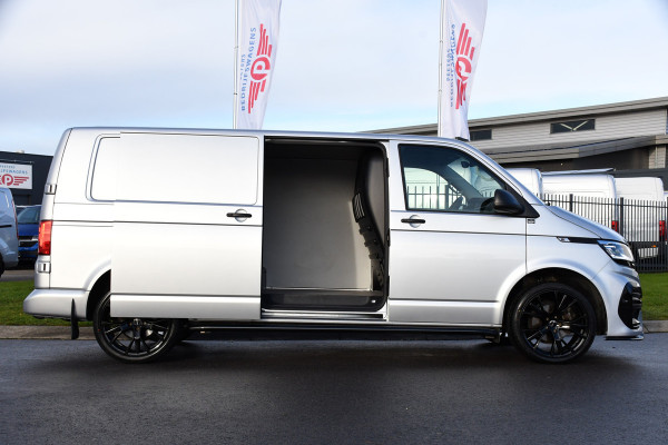 Volkswagen Transporter 2.0 TDI L2H1 ABT Edition Carplay, Stoelverwarming, Sensoren, Adapteive Cruise, LED, 150pk, Automaat, Standkachel, Multimedia, Uniek!