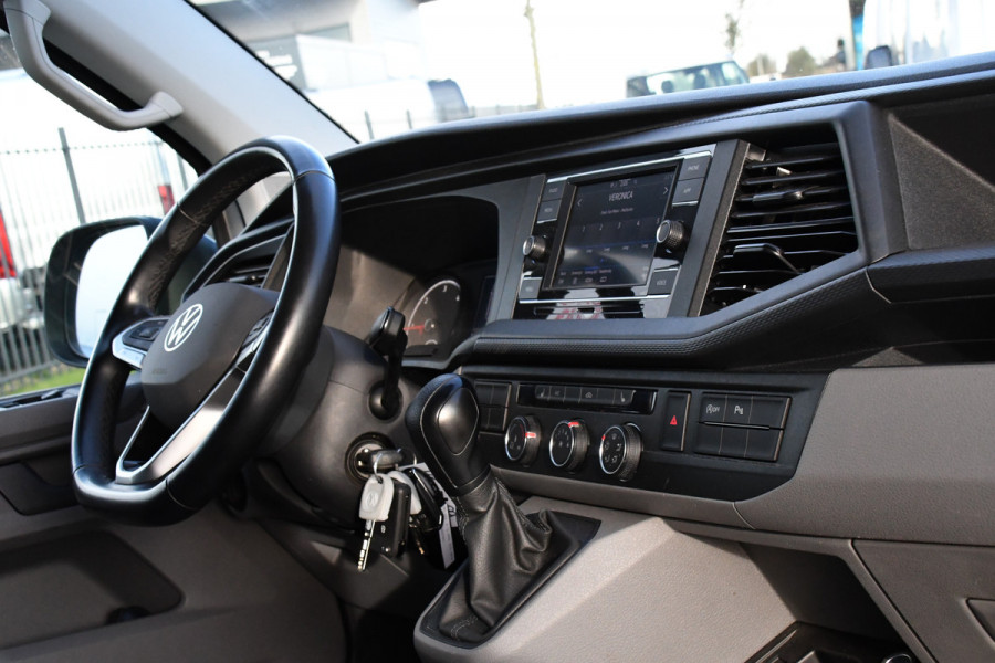 Volkswagen Transporter 2.0 TDI L2H1 ABT Edition Carplay, Stoelverwarming, Sensoren, Adapteive Cruise, LED, 150pk, Automaat, Standkachel, Multimedia, Uniek!