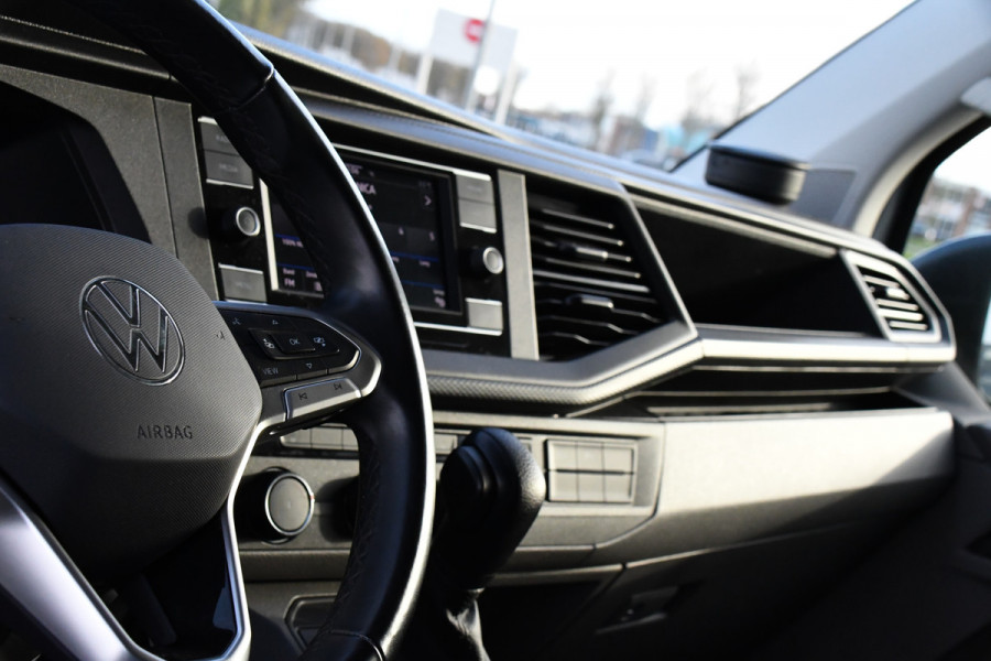 Volkswagen Transporter 2.0 TDI L2H1 ABT Edition Carplay, Stoelverwarming, Sensoren, Adapteive Cruise, LED, 150pk, Automaat, Standkachel, Multimedia, Uniek!