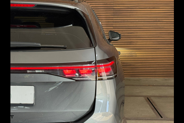 Volkswagen Passat Variant 1.5 eHybrid R-Line Black Edition |Garantie tot 2031 |272PK|Pano|Matrix|H&K Sound|Leder |Massage|Trekhaak