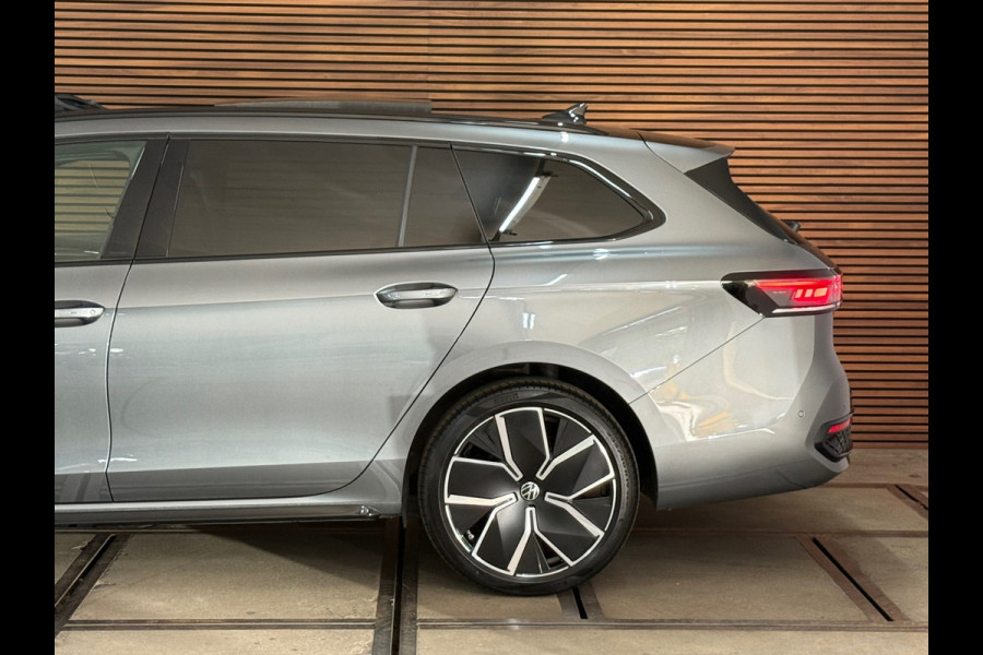 Volkswagen Passat Variant 1.5 eHybrid R-Line Black Edition |Garantie tot 2031 |272PK|Pano|Matrix|H&K Sound|Leder |Massage|Trekhaak