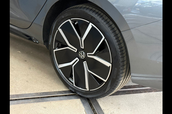 Volkswagen Passat Variant 1.5 eHybrid R-Line Black Edition |Garantie tot 2031 |272PK|Pano|Matrix|H&K Sound|Leder |Massage|Trekhaak
